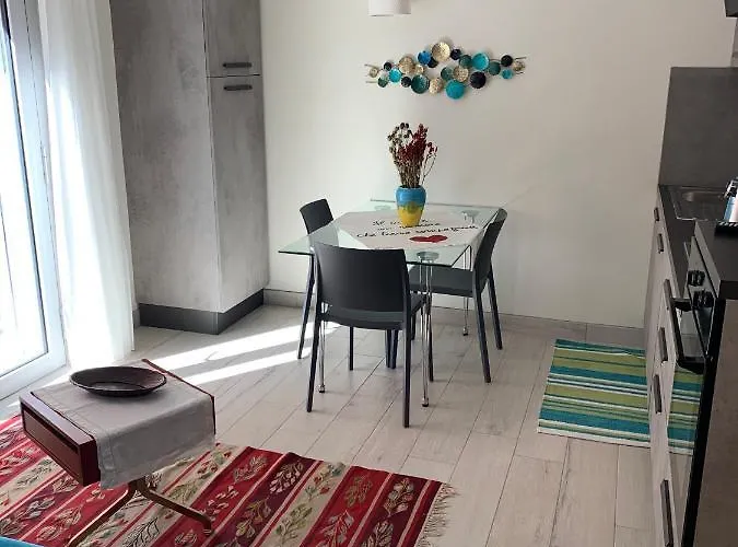 8 Di Cuori 3* ريميني